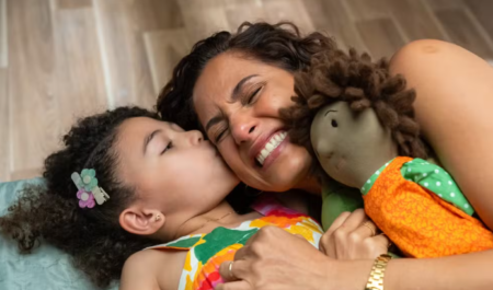 Dona de Mim: Ellen e Hudson ultrapassam limites e incluem Sofia em delitos