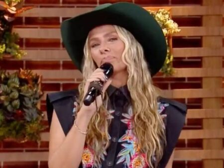 A Fazenda 17: Mesquita entra na mira de Carol e Saory