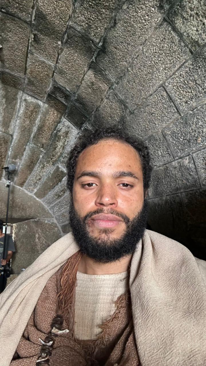 Marcio Elízzio em cena de Emannuel