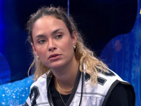 Prevendo o futuro? No BBB 26, Sarah fala sobre possível eliminação de Jonas no paredão