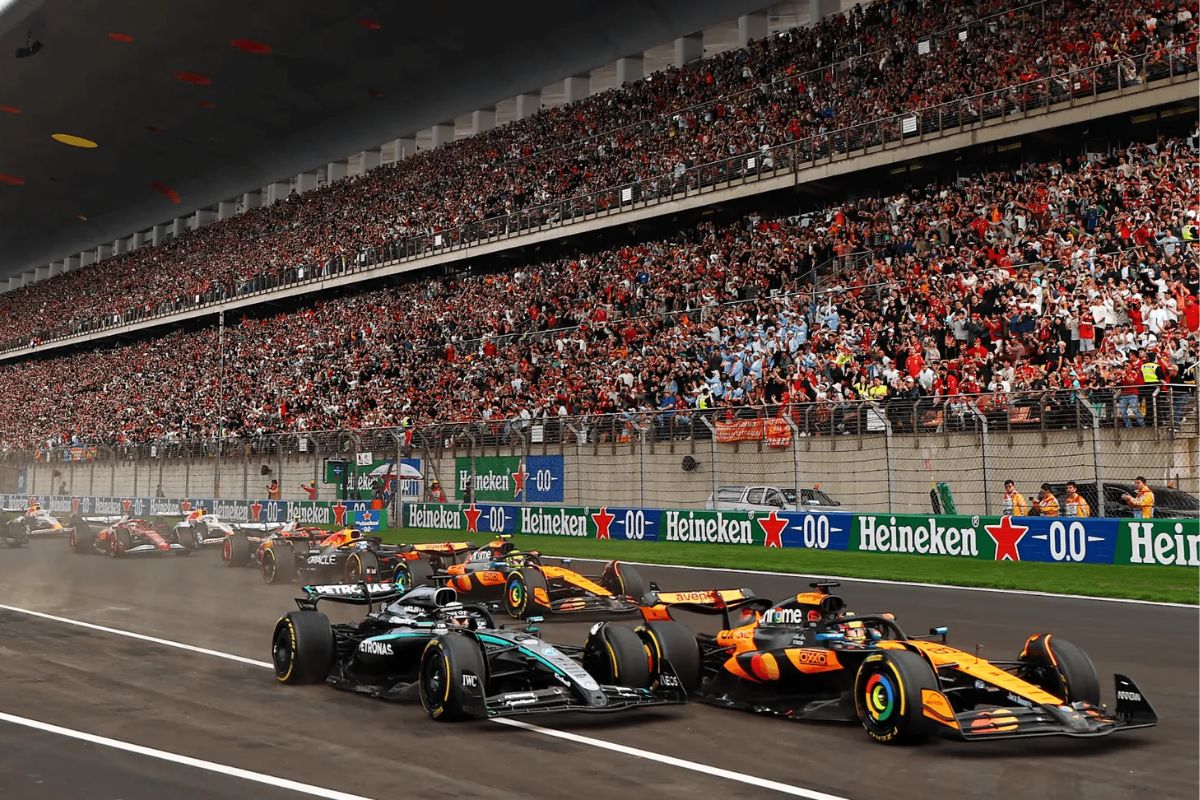 Carros de F1 no GP da China