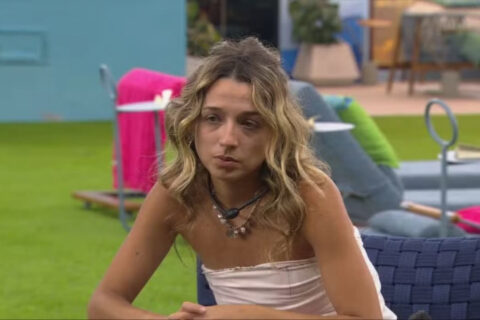 Ex-BBB Samira revela onde fica imóvel que ganhou da Globo e web alfineta