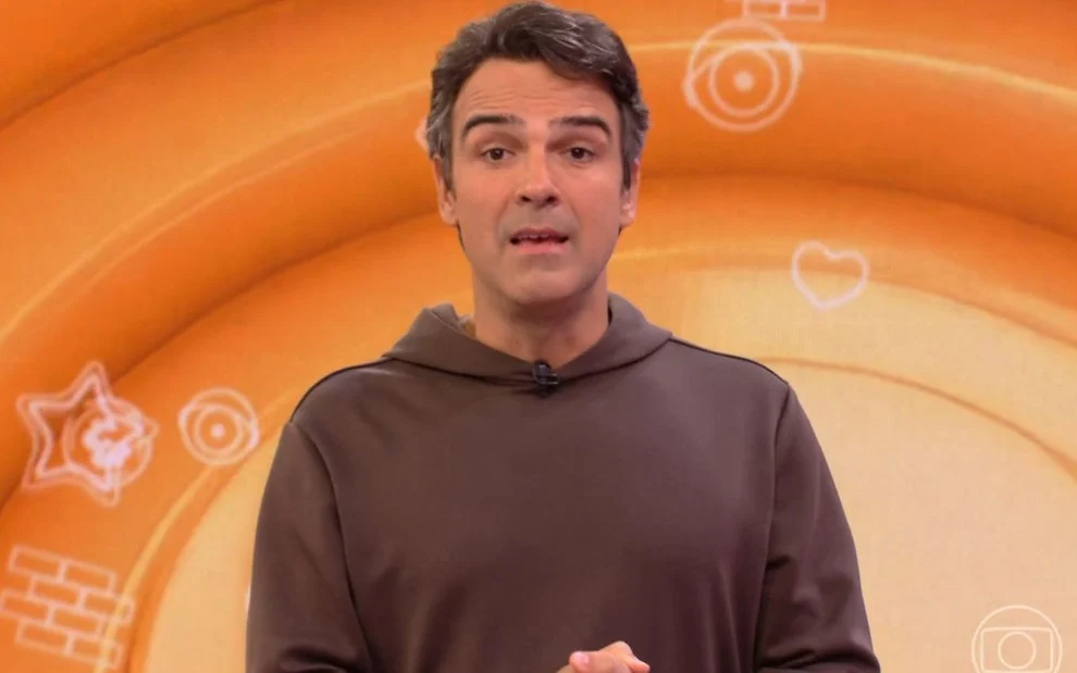 BBB 26: Tadeu Schmidt toma atitude polêmica após guerra ao vivo