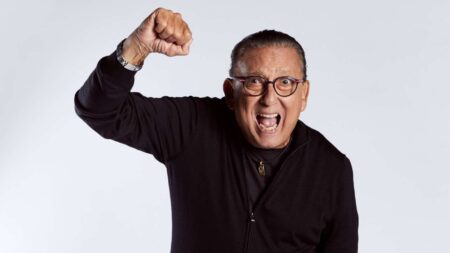 Galvão no SBT x Everaldo na Globo: quem você quer ver narrar o Brasil na Copa 2026?