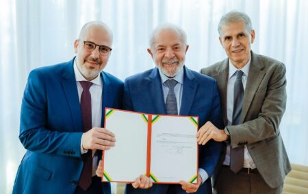 Grande nome da TV abandona Lula e vai para a Record de olho nas eleições