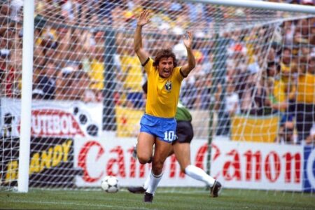 Com time fechado, canal contrata lenda do futebol para a Copa contra Globo e CazéTV