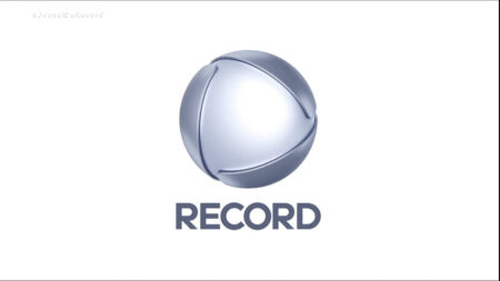 Apresentadora é demitida da Record e faz desabafo após anos: “Criminoso”