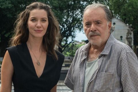 Quem Ama Cuida: Fantasma? Otoniel beija Francesca e alimenta mistério da novela