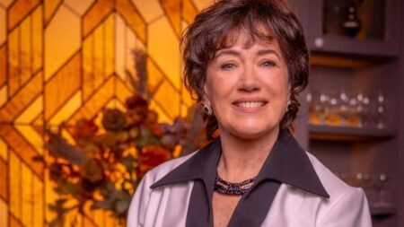 2 anos após Garota do Momento, Lilia Cabral é convidada para viver vilã em nova novela da Globo