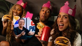 Burguer King arranja mal-estar com a Record ao convidar elenco da Casa do Patrão para comercial