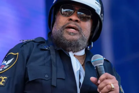 Vocalista do Village People morre aos 74 anos