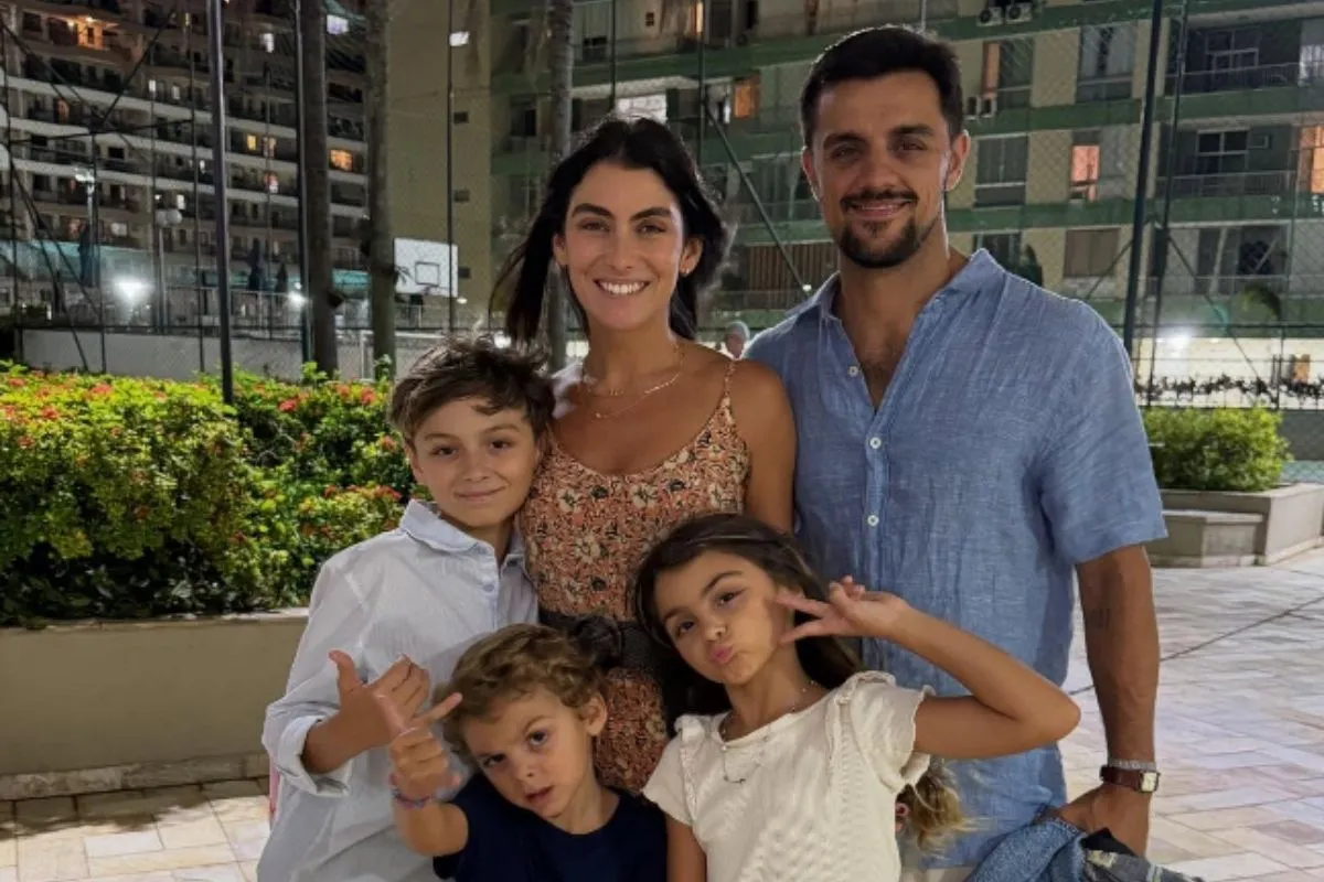 Galã da Globo, Felipe Simas cogita carreira de pastor após conversão ao evangelho