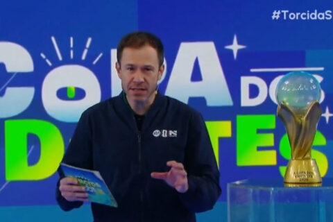 Ao vivo no SBT, vidente diz que Tiago Leifert vai deixar o canal; narrador surpreende com resposta