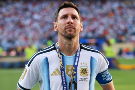 Messi quebra o silêncio após Argentina ser massacrada pela Espanha na final da Copa