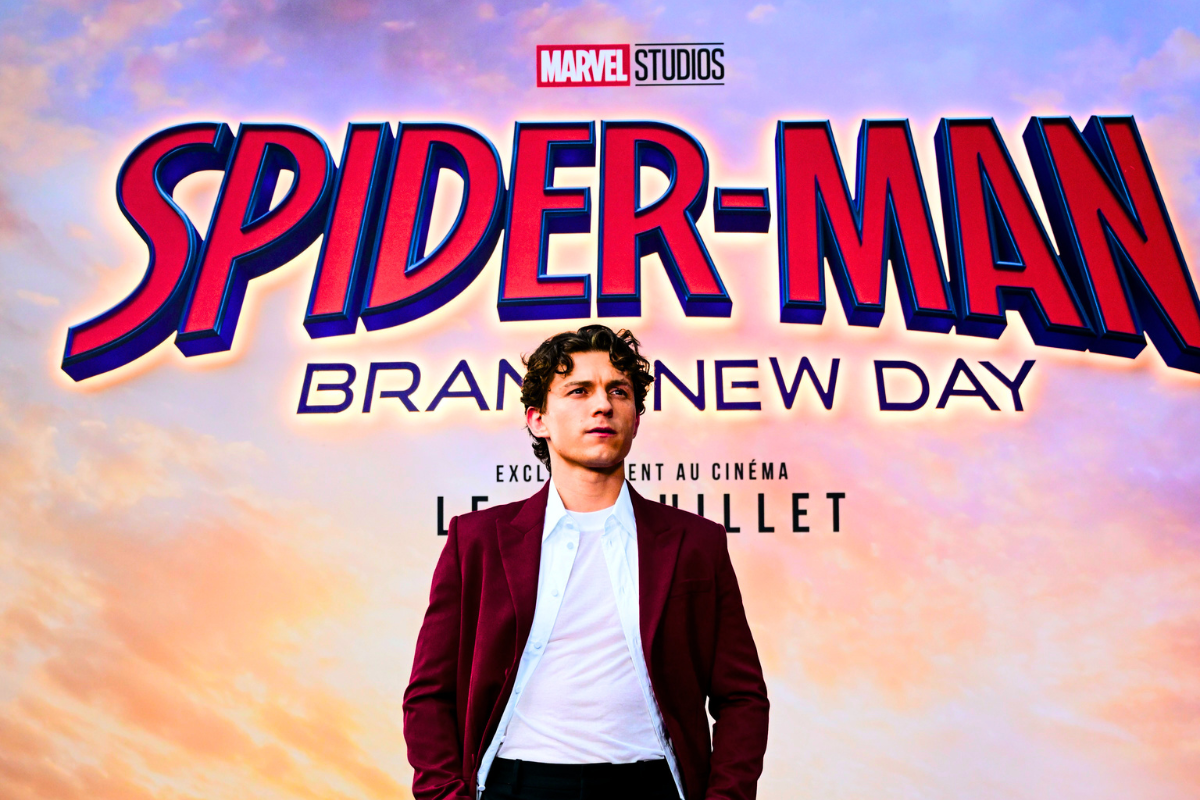 Tom Holland é um dos principais atores de 2026, estrelando filmes de sucesso.