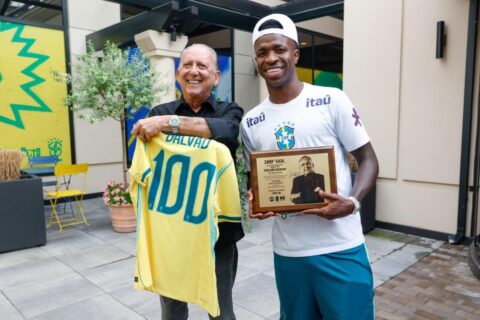 Galvão Bueno fecha novo acordo com o SBT após vexame do Brasil na Copa