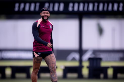 Corinthians surpreende Memphis e faz última exigência para renovar contrato