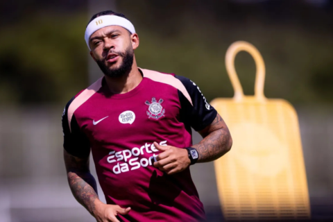 Memphis Depay: “Eu não queria essa situação e sempre respeitei o clube”