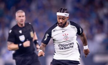 Memphis Depay pode jogar pelo Corinthians nesta quinta-feira (20)? Entenda o cenário!
