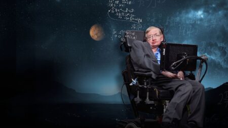 Stephen Hawking: “Cada um de nós vive apenas por um curto período de tempo e visita apenas uma ínfima parte do universo”
