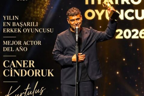 Estrela de Iludida, Caner Cindoruk conquista prêmio de Melhor Ator na Turquia