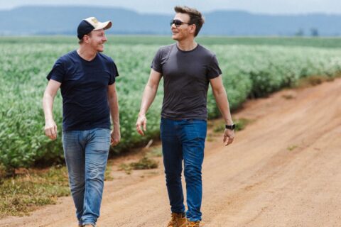 Michel Teló lucra no agronegócio com fazenda de 14 mil hectares que também garante mansão luxuosa espaço para a família