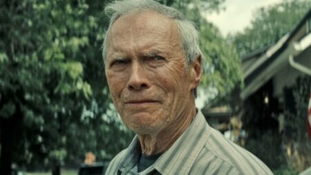 Clint Eastwood preserva 85% de propriedade de 800 hectares com vista para o Oceano Pacífico e mantém cerca de 680 hectares de área conservada aos 96 anos