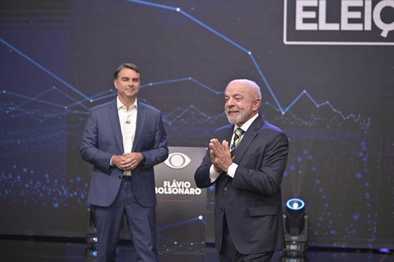 Flávio Bolsonaro e Lula em debate